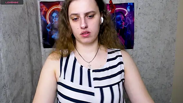 AmandaDimond  online show from 5, 4, 2026