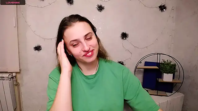 AmandaDimond  online show from 5, 2, 2026