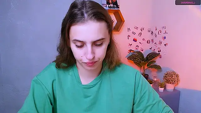 AmandaDimond  online show from 2, 10, 2025