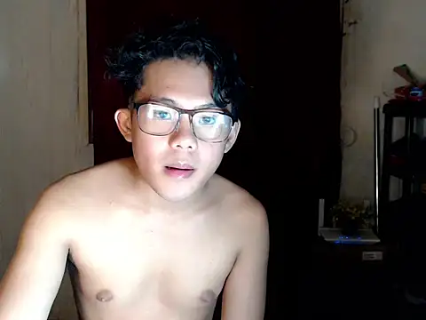 Snapshot of twink_asianbunny chatting on 5, 11, 2025 twink asianbunny online show from 5, 11, 2025