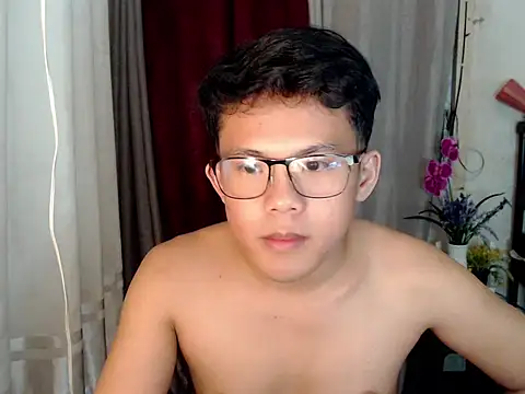 Snapshot of twink_asianbunny chatting on 28, 11, 2025 twink asianbunny online show from 28, 11, 2025