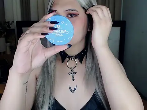 NaomiSmall online show from 22, 9, 2025