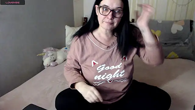 Snapshot of Sasha_cherry chatting on 2, 12, 2025 Sasha cherry online show from 2, 12, 2025