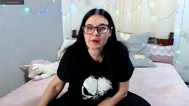 Snapshot of Sasha_cherry chatting on 26, 11, 2025 Sasha cherry online show from 26, 11, 2025