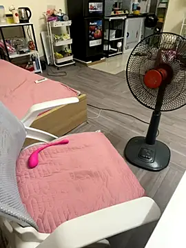 Mina048 online show from 12, 10, 2025