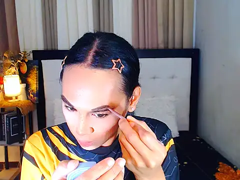 Savanna White online show from 12, 9, 2025