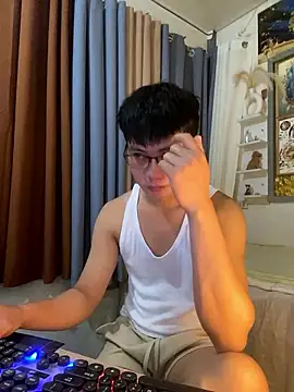 xshyboyx online show from 8, 1, 2026