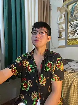 xshyboyx online show from 25, 6, 2026