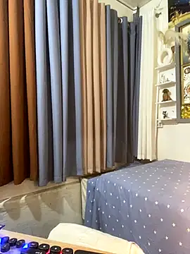 xshyboyx online show from 7, 11, 2025