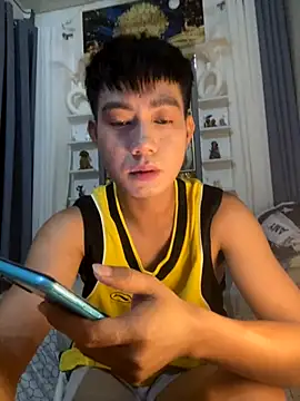 xshyboyx online show from 4, 10, 2025