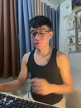 xshyboyx online show from 5, 12, 2025