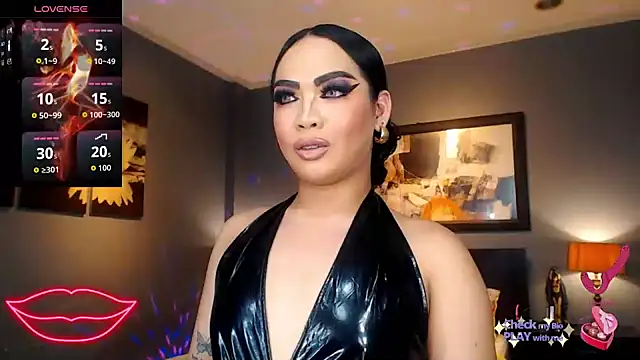 FridaHumphrey online show from 7, 4, 2026