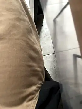 Snapshot of Lopochow chatting on 3, 10, 2025 Lopochow online show from 3, 10, 2025