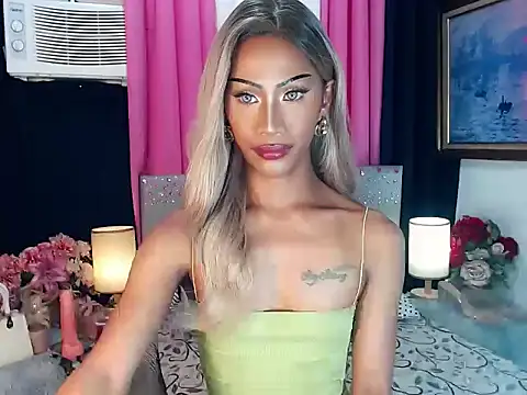 sassylatina online show from 10, 3, 2026