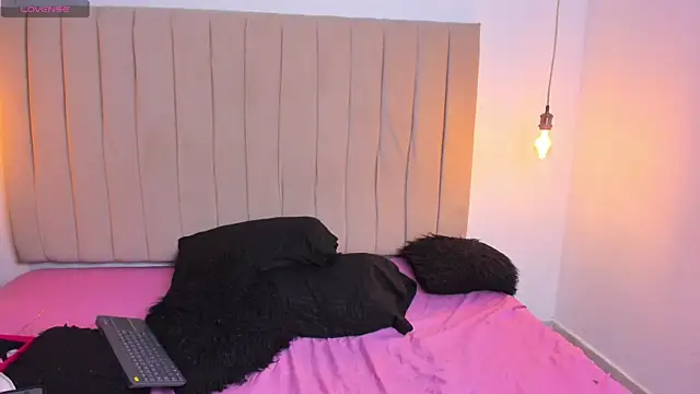 ana foxi online show from 3, 10, 2025