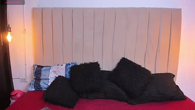 ana foxi online show from 2, 10, 2025