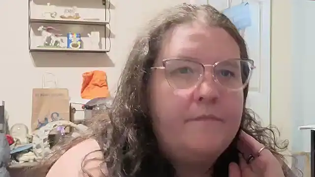 emberlynnix online show from 9, 9, 2025