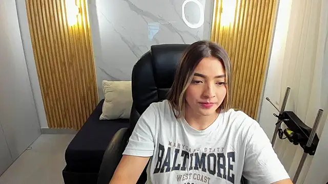 KYLIE JONES6 online show from 28, 10, 2025