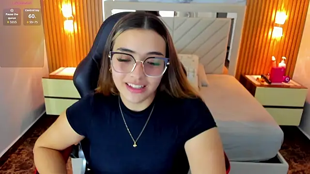 KYLIE JONES6 online show from 13, 9, 2025