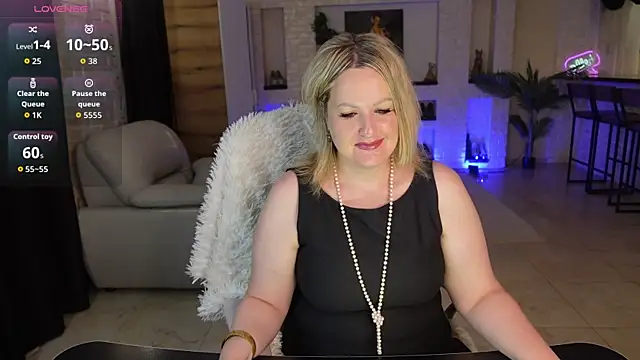 Snapshot of MariemLui chatting on 10, 7, 2026 MariemLui online show from 10, 7, 2026