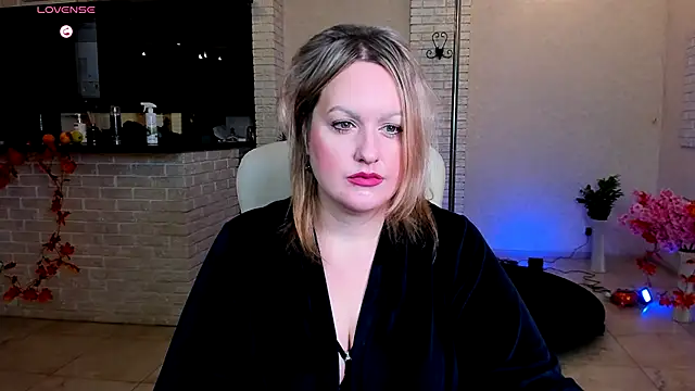 MariemLui online show from 25, 11, 2025