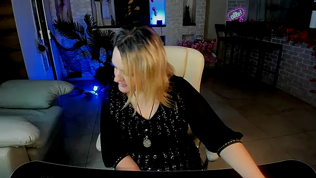 MariemLui online show from 26, 10, 2025