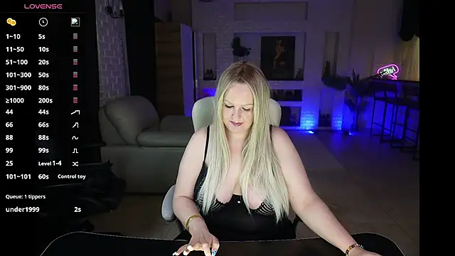 Snapshot of MariemLui chatting on 12, 6, 2026 MariemLui online show from 12, 6, 2026