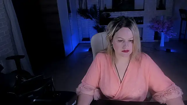 MariemLui online show from 18, 10, 2025