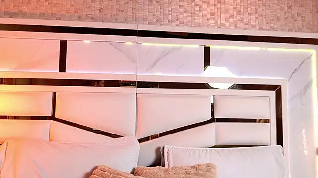 ambar rosse25 online show from 10, 10, 2025