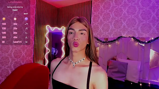 LIHIAN TAY online show from 23, 12, 2025