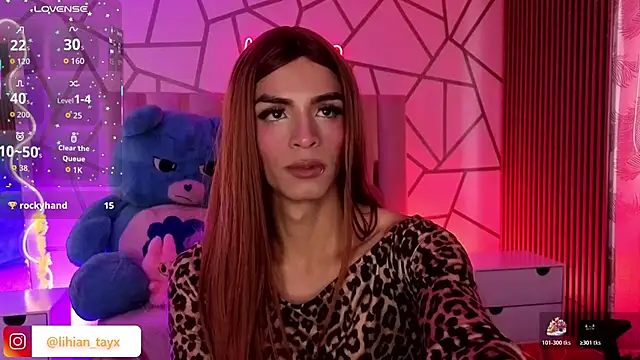 LIHIAN TAY online show from 25, 10, 2025