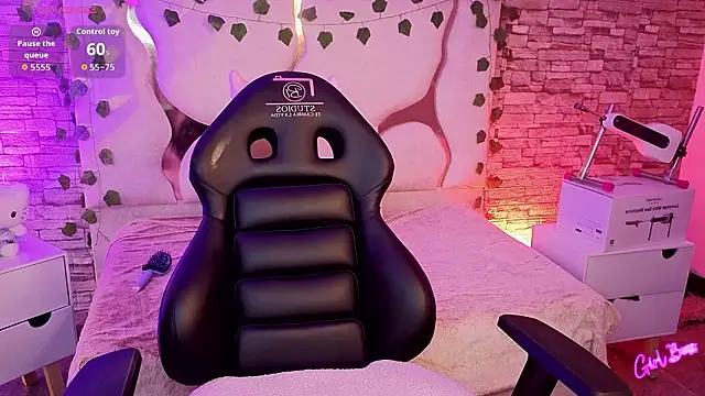 LIHIAN TAY online show from 28, 2, 2026