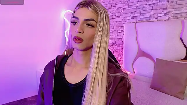 LIHIAN TAY online show from 25, 9, 2025