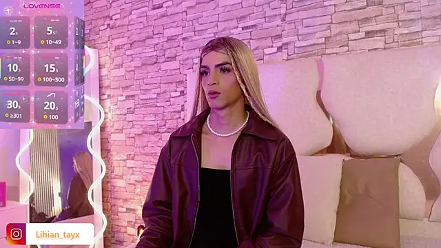 LIHIAN TAY online show from 18, 9, 2025