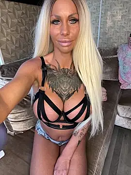 Snapshot of dutchbarbie chatting on 9, 5, 2026 dutchbarbie online show from 9, 5, 2026