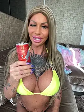 Snapshot of dutchbarbie chatting on 30, 4, 2026 dutchbarbie online show from 30, 4, 2026