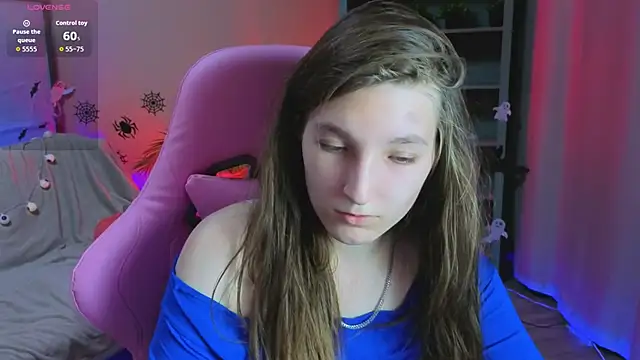 Mia Myles online show from 28, 10, 2025