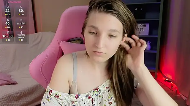 Mia Myles online show from 10, 10, 2025