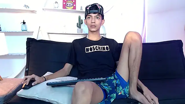 PRETTY SEX1 online show from 25, 10, 2025