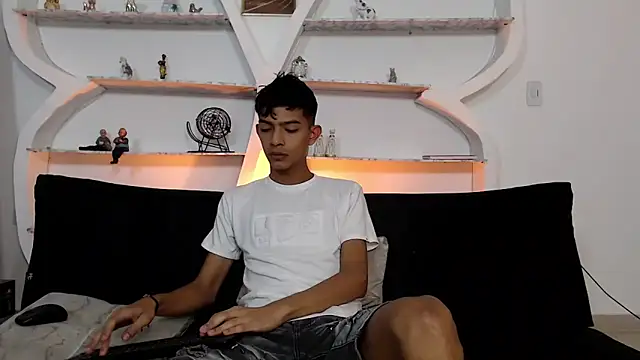 PRETTY SEX1 online show from 12, 11, 2025