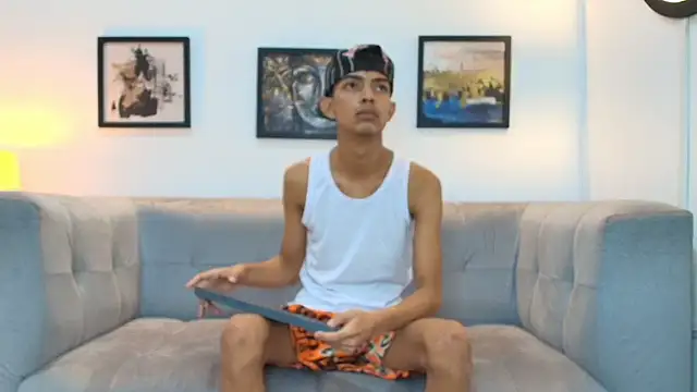 PRETTY SEX1 online show from 14, 1, 2026