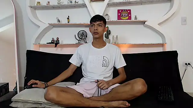 PRETTY SEX1 online show from 11, 11, 2025