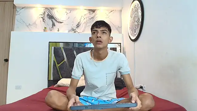 PRETTY SEX1 online show from 5, 12, 2025