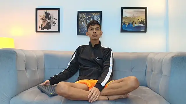 PRETTY SEX1 online show from 7, 1, 2026