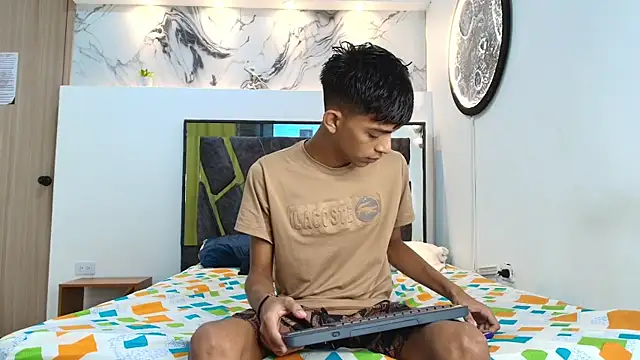 PRETTY SEX1 online show from 9, 9, 2025