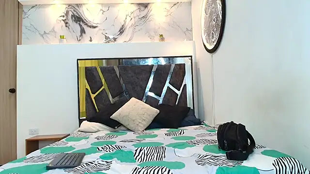 PRETTY SEX1 online show from 4, 10, 2025