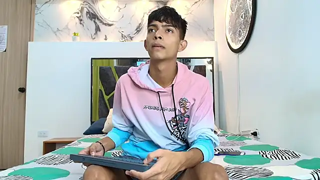 PRETTY SEX1 online show from 14, 9, 2025