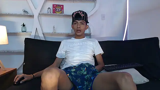 PRETTY SEX1 online show from 17, 10, 2025