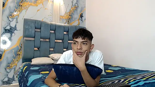 PRETTY SEX1 online show from 20, 12, 2025