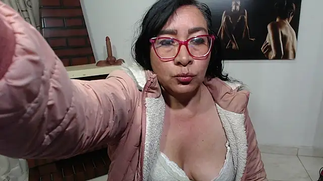 Grace mature milf online show from 26, 9, 2025